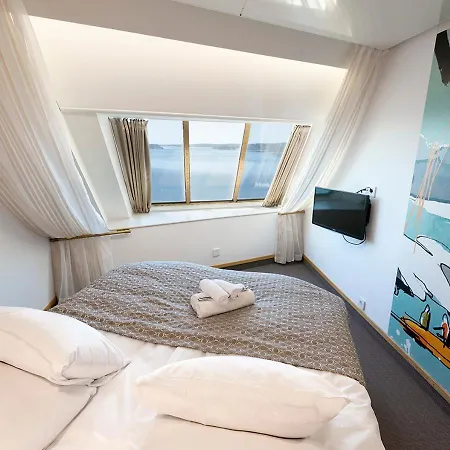 Viking Line Ferry Viking Cinderella - One-way Journey From To Stockholm  ヘルシンキ